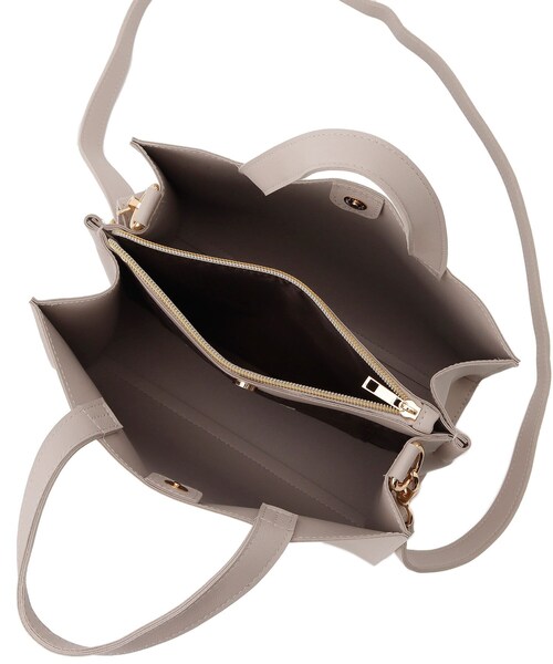 SHOO・LA・RUE（シューラルー）の「◆一枚革風スクエアトート（トートバッグ・レディース・グレー/ブラック/ダークブラウン/ワインレッド・00）」の17枚目の写真