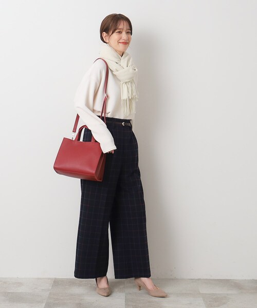 SHOO・LA・RUE（シューラルー）の「◆一枚革風スクエアトート（トートバッグ・レディース・グレー/ブラック/ダークブラウン/ワインレッド・00）」の8枚目の写真