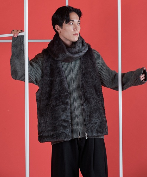NO ID.（ノーアイディ）の「【NO ID.】Fake Fur Twist Snood / フェイク ファー ツイスト スヌード（ストール/ショール・メンズ・ダークグレー/ブラック/ライトグレー/ホワイト/ベージュ・ONE SIZE）」の14枚目の写真