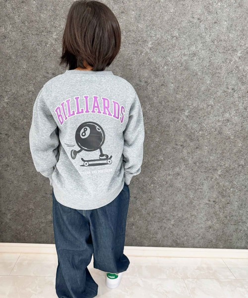 THE CASUAL（カジュアル）の「裏起毛　バックプリントトレーナー（スウェット・キッズ・ブラウン系1/ブラウン系/杢グレー/ベージュ系/ネイビー/ダークグリーン/グレー系/グレイッシュベージュ/チャコール/ブラック/ブラック系1/オートミール/ネイビー系/ベージュ系1/ブラック系/ダークグリーン系・120cm/130cm/140cm/150cm/110cm/160cm）」の5枚目の写真