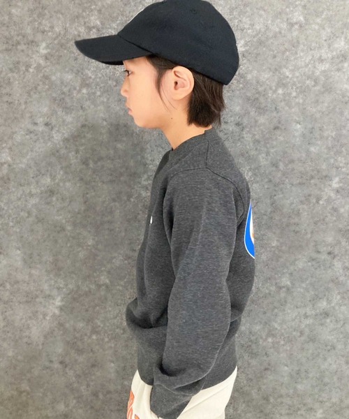 THE CASUAL（カジュアル）の「裏起毛　バックプリントトレーナー（スウェット・キッズ・ブラウン系1/ブラウン系/杢グレー/ベージュ系/ネイビー/ダークグリーン/グレー系/グレイッシュベージュ/チャコール/ブラック/ブラック系1/オートミール/ネイビー系/ベージュ系1/ブラック系/ダークグリーン系・120cm/130cm/140cm/150cm/110cm/160cm）」の22枚目の写真