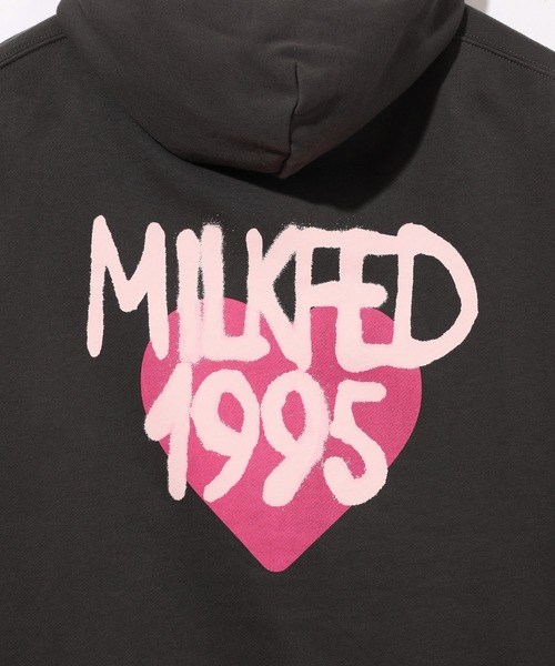 MILKFED.（ミルクフェド）の「SPRAY LOGO SWEAT HOODIE（パーカー・レディース・チャコール/ライトピンク/オフホワイト・L/M）」の15枚目の写真