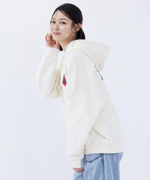 MILKFED.（ミルクフェド）の「SPRAY LOGO SWEAT HOODIE（パーカー・レディース・チャコール/ライトピンク/オフホワイト・L/M）」の20枚目の写真