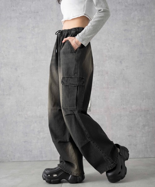 WEGO(ウィゴー)の「WEGO/デニムパラシュートカーゴパンツ(デニムパンツ・レディース・ブラック系その他/その他/コバルトブルー/ブラック/インディゴブルー/スミクロ/グレー/ブルー系1・MEDIUM/SMALL/X-SMALL)」の15枚目の写真