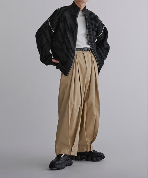 Ellno Loset（エルノロゼット）の「フィンガーホール付きステッチドライバーズニット（ニット/セーター・メンズ・ブルーグレー/ダークグリーン/ブラック・MEDIUM/LARGE）」の6枚目の写真