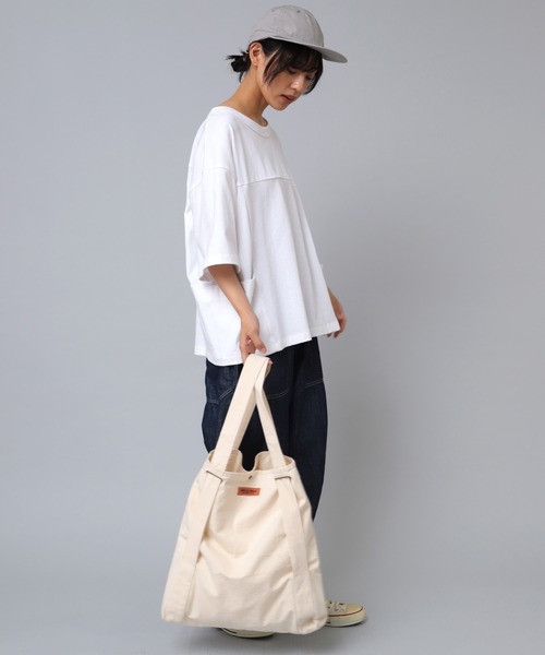 URCH RNA（アーチ アールエヌエー）の「E4958 ＵＲＣＨフタヤクバッグ（バックパック/リュック・レディース・ブラック/ナチュラル/キャメル/ブルー/グレイッシュベージュ・FREE）」の13枚目の写真