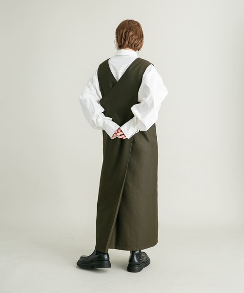 KBF(ケイビーエフ)の「ボリュームスリーブクロップドシャツ(シャツ/ブラウス・レディース・ピンク系その他/オフホワイト/ブラック・ONE)」の10枚目の写真