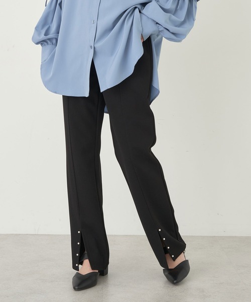 earth music&ecology(アースミュージックアンドエコロジー)の「パールスリットパンツ(その他パンツ・レディース・ブルー/ブラック/ライトベージュ/ネイビー・S/M)」の2枚目の写真