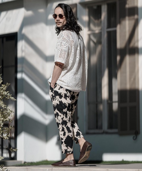 CAMBIO（カンビオ）の「mp11967- Monotone Geometric Pattern