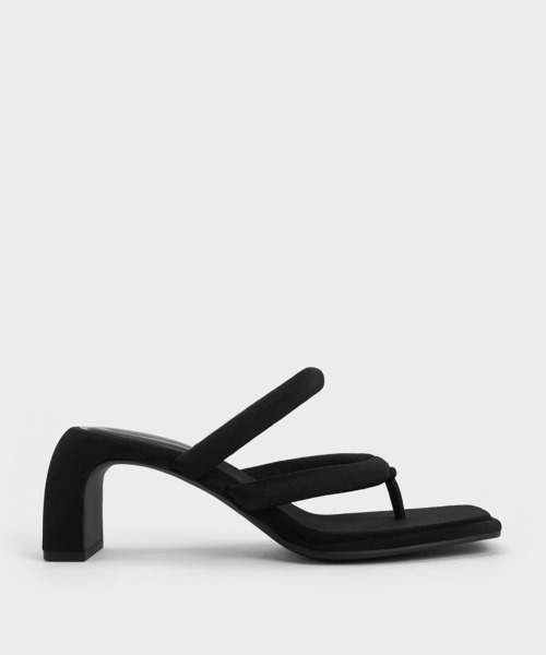 CHARLES & KEITH(チャールズ & キース)の「Toni トニー パッフィーストラップトングサンダル(サンダル・レディース・ブラック系その他2/オフホワイト/オレンジ・25cm/24.5cm/23.5cm/23cm/22.5cm)」の3枚目の写真