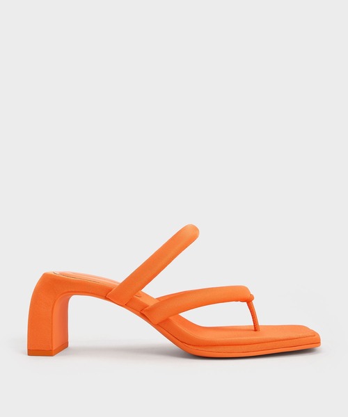 CHARLES & KEITH(チャールズ & キース)の「Toni トニー パッフィーストラップトングサンダル(サンダル・レディース・ブラック系その他2/オフホワイト/オレンジ・25cm/24.5cm/23.5cm/23cm/22.5cm)」の7枚目の写真