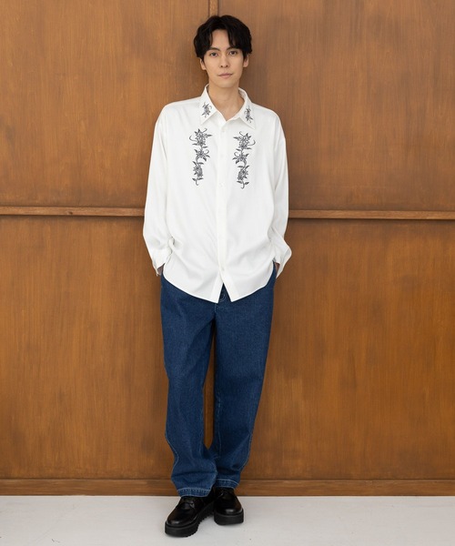 LAKOLE（ラコレ）の「フラワー刺繍長袖シャツ / 106851（シャツ/ブラウス・メンズ・ブルー/ホワイト/ブラック・X-LARGE/LARGE/MEDIUM）」の22枚目の写真