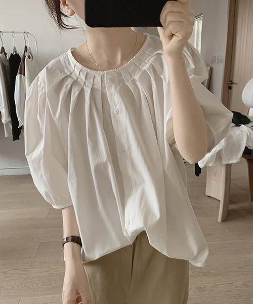 gossip！ロサンゼルス（ゴシップロサンゼルス）の「YUGA　ラウンドネック　パフスリーブシャツ（シャツ/ブラウス・レディース・ブラック/ホワイト・FREE）」の4枚目の写真
