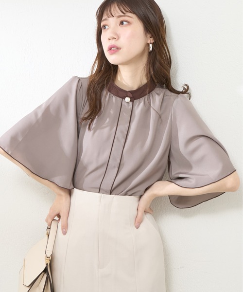 natural couture（ナチュラルクチュール）の「【WEB限定】パール釦ポイントバイカラーフレア5分袖ブラウス（シャツ/ブラウス・レディース・ベージュ系その他/ピンク/ネイビー/ドット/ピンクベージュ/サックスブルー/オフホワイト/その他1・FREE）」の6枚目の写真