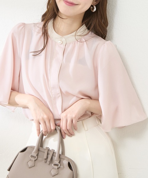 natural couture（ナチュラルクチュール）の「【WEB限定】パール釦ポイントバイカラーフレア5分袖ブラウス（シャツ/ブラウス・レディース・ベージュ系その他/ピンク/ネイビー/ドット/ピンクベージュ/サックスブルー/オフホワイト/その他1・FREE）」の5枚目の写真