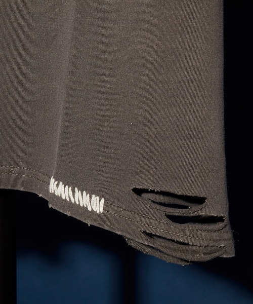unrelaxing（アンリラクシング）の「ヴィンテージライク 古着風 綿100％ピグメント加工ダメージブランケットステッチTシャツ（Tシャツ/カットソー・メンズ・ブラウン/グリーン/ブラック/ベージュ・X-LARGE/LARGE/MEDIUM）」の11枚目の写真