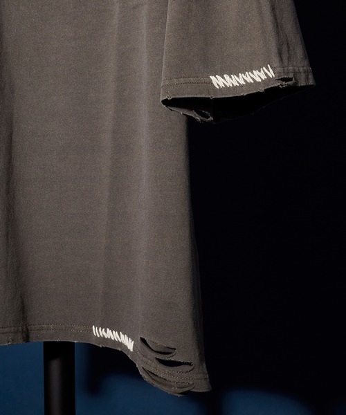unrelaxing（アンリラクシング）の「ヴィンテージライク 古着風 綿100％ピグメント加工ダメージブランケットステッチTシャツ（Tシャツ/カットソー・メンズ・ブラウン/グリーン/ブラック/ベージュ・X-LARGE/LARGE/MEDIUM）」の9枚目の写真