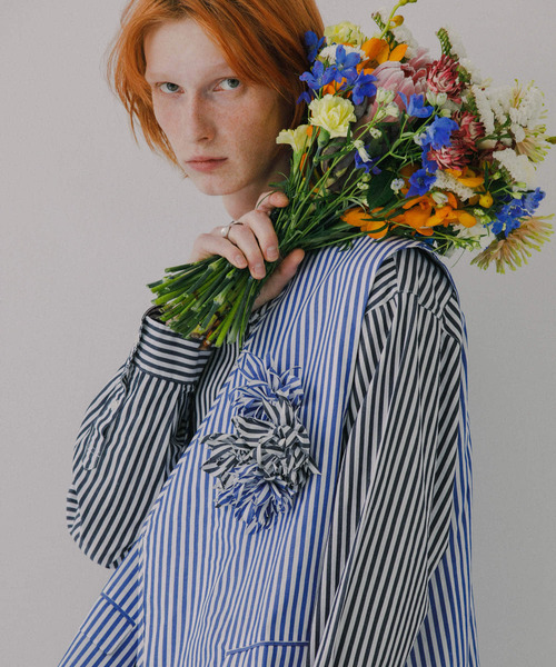 SENSE OF PLACE by URBAN RESEARCH(センスオブプレイスバイアーバンリサーチ)の「hxcyyd × SOP ストライプフラワーパッチマルチシャツ(UNISEX)(シャツ/ブラウス・メンズ・その他2/その他1・LARGE/MEDIUM)」の9枚目の写真