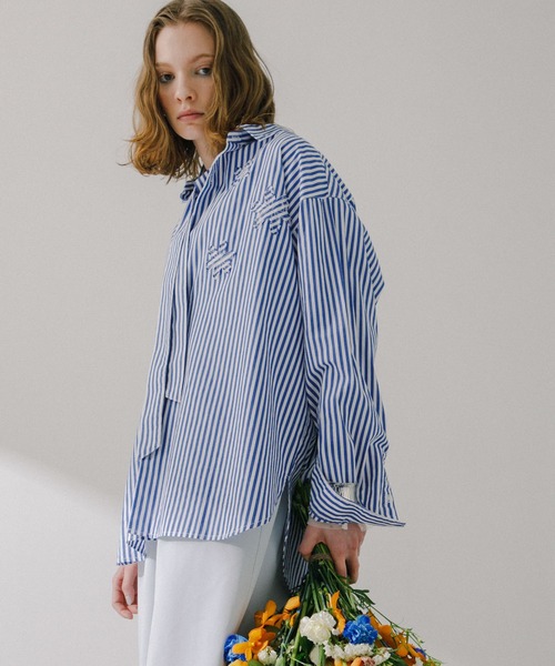 SENSE OF PLACE by URBAN RESEARCH(センスオブプレイスバイアーバンリサーチ)の「hxcyyd × SOP ストライプフラワーパッチマルチシャツ(UNISEX)(シャツ/ブラウス・メンズ・その他2/その他1・LARGE/MEDIUM)」の13枚目の写真