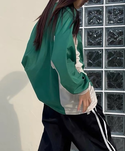 LAFFMO（ラフモ）の「ユニフォームロゴナイロントップス（その他トップス・レディース・ブラック/ブルー/グリーン・F）」の4枚目の写真