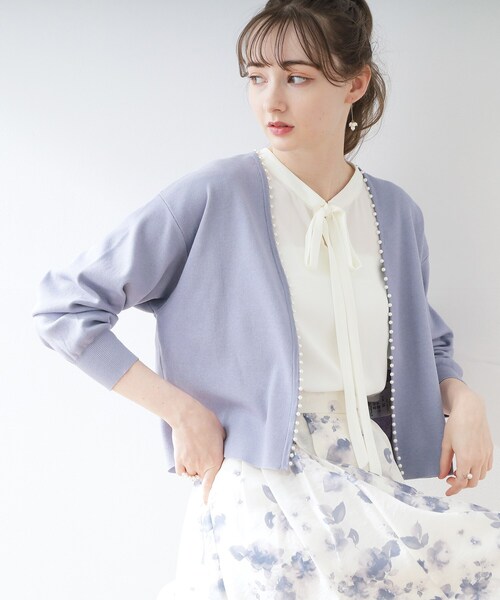 couture brooch(クチュールブローチ)の「◆パール調トリミングボレロ(カーディガン/ボレロ・レディース・ライトブルー/アイボリー/ブラック・38/42)」の3枚目の写真