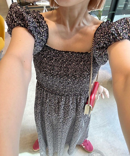 花柄★シルク★ジョーゼット★ワンピース★ CAROLINA HERRERA CAROLINA HERRERA シルクジョーゼット ミディワンピース