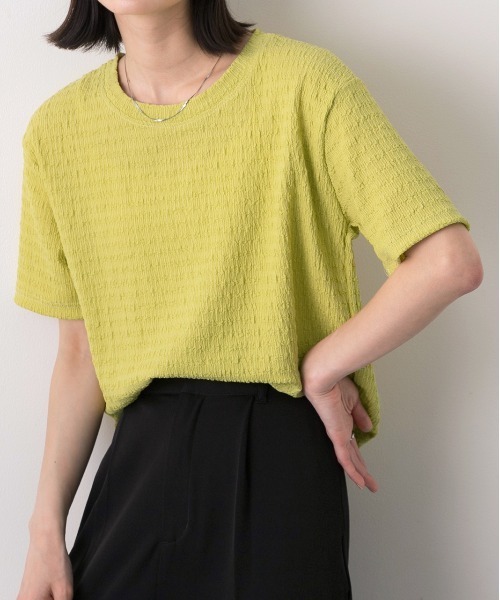 ad thie(アドティエ)の「リンクル クルーネック カットソー(Tシャツ/カットソー・レディース・オフホワイト/ブラック/ライトグリーン・FREE)」の3枚目の写真