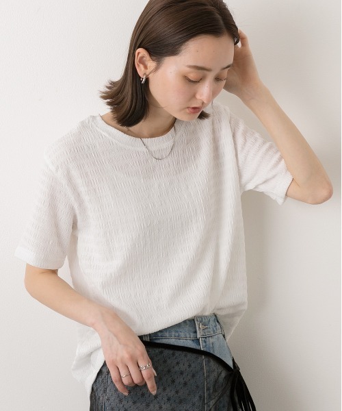 ad thie(アドティエ)の「リンクル クルーネック カットソー(Tシャツ/カットソー・レディース・オフホワイト/ブラック/ライトグリーン・FREE)」の5枚目の写真