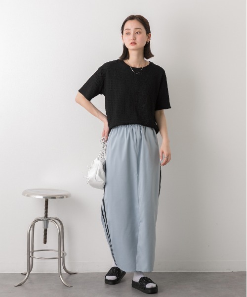 ad thie(アドティエ)の「リンクル クルーネック カットソー(Tシャツ/カットソー・レディース・オフホワイト/ブラック/ライトグリーン・FREE)」の12枚目の写真