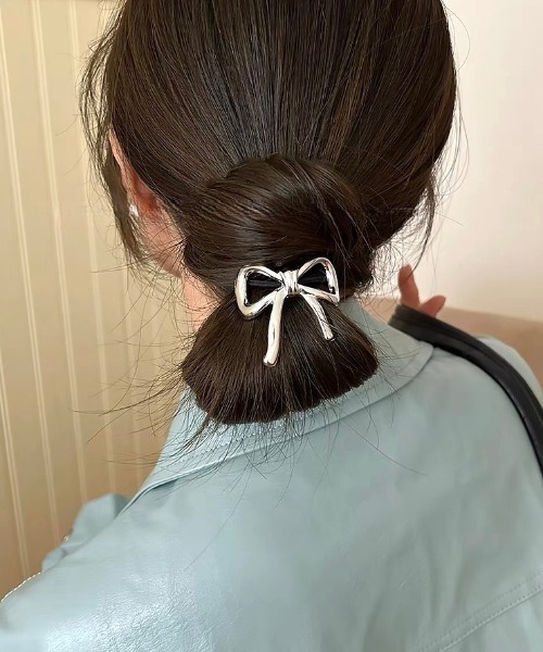 E&C closet…（イーアンドシークローゼット）の「メタルリボンヘアゴム（L）（ヘアゴム・レディース・シルバー/ゴールド・FREE）」の12枚目の写真