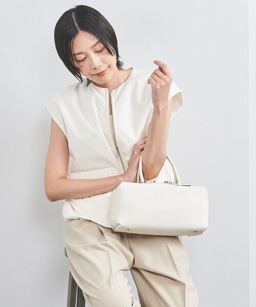 tov(トーヴ)の「<TOV>CONNIE ワイド ボストンバッグ(ボストンバッグ・レディース・ブラック/オフホワイト・FREE)」の4枚目の写真