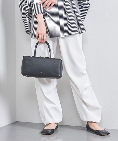 tov(トーヴ)の「<TOV>CONNIE ワイド ボストンバッグ(ボストンバッグ・レディース・ブラック/オフホワイト・FREE)」の6枚目の写真