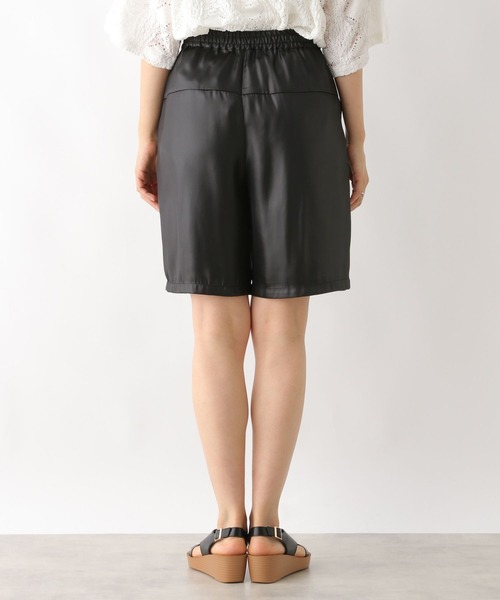 LEPSIM（レプシィム）の「光沢ショートパンツ　125329（その他パンツ・レディース・チャコールグレー/ブラック・FREE）」の21枚目の写真
