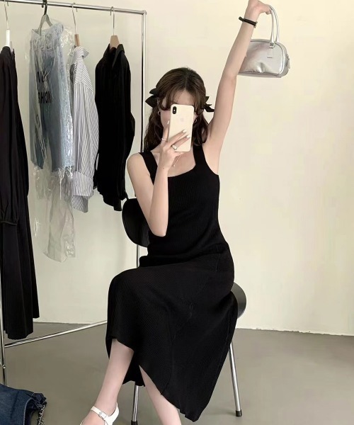 Miniministore(ミニミニストア)の「ニットタンクワンピース スクエアネック(ワンピース・レディース・ベージュ/ブラック・FREE)」の5枚目の写真