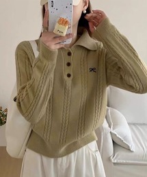 ポロカラーリボン刺繍ケーブルニット