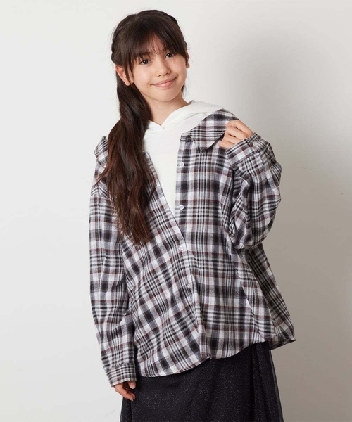a.v.v（アーヴェヴェ）の「[140-150]【ふんわり重ね着】レイヤードシャツ（シャツ/ブラウス・キッズ・ブラック/ブルー・140/150）」の21枚目の写真