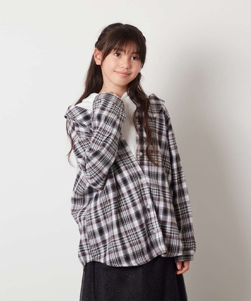 a.v.v（アーヴェヴェ）の「[140-150]【ふんわり重ね着】レイヤードシャツ（シャツ/ブラウス・キッズ・ブラック/ブルー・140/150）」の2枚目の写真