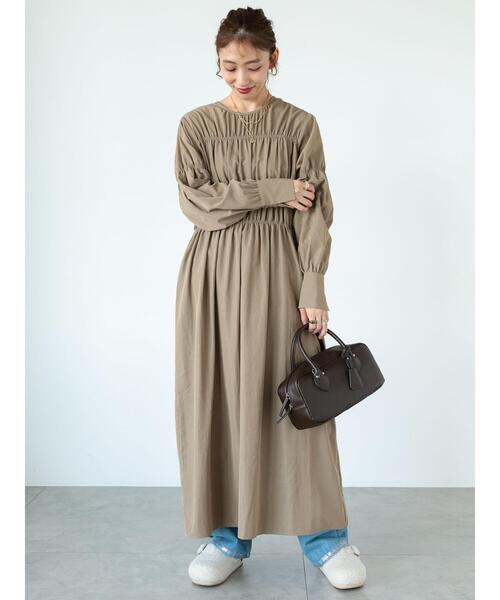 Lugnoncure（ルノンキュール）の「シャーリングワンピース（ワンピース・レディース・ブラック/カーキ/ベージュ・F）」の15枚目の写真