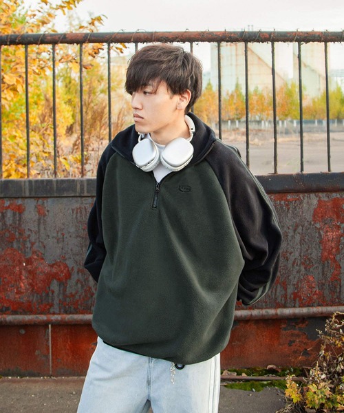 KANGOL（カンゴール）の「【KANGOL】 マイクロ フリース 袖ライン ラグラン 長袖 ハーフジップ プルオーバー スウェット / トレーナー（スウェット・レディース・ブラック×ホワイト/グレー系1/ブルー系/ホワイト×ブルー/ホワイト×ブラック/チャコールグレー×ブラック/ブラック×ブルー/ネイビー系/グレー系・MEDIUM/LARGE）」の5枚目の写真