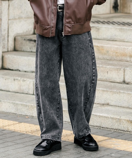 Rocky Monroe(ロッキーモンロー)の「バレルレッグジーンズ ワイドデニムパンツ(デニムパンツ・メンズ・ライトブラック/ケミカルウォッシュ/ワンウォッシュ/ブラック/インディゴブルー・M/L/XL)」の13枚目の写真