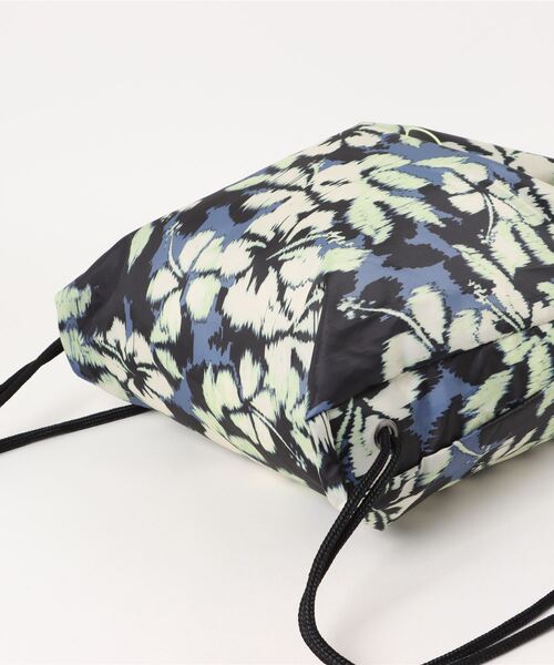 ROXY(ロキシー)の「LIGHT AS A FEATHER/ロキシーナップサック(バックパック/リュック・レディース・ブルー・FREE)」の4枚目の写真