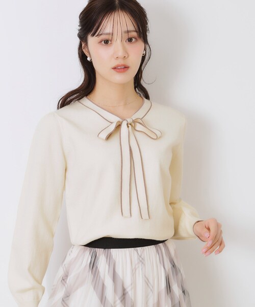 couture brooch(クチュールブローチ)の「【レディライクな華奢見せニット】配色ラインリボンタイニット(ニット/セーター・レディース・アイボリー/サンドベージュ/ブラック・38/42)」の21枚目の写真