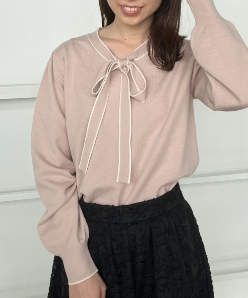 couture brooch(クチュールブローチ)の「【レディライクな華奢見せニット】配色ラインリボンタイニット(ニット/セーター・レディース・アイボリー/サンドベージュ/ブラック・38/42)」の9枚目の写真