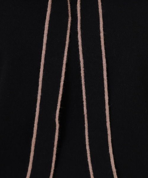 couture brooch(クチュールブローチ)の「【レディライクな華奢見せニット】配色ラインリボンタイニット(ニット/セーター・レディース・アイボリー/サンドベージュ/ブラック・38/42)」の11枚目の写真