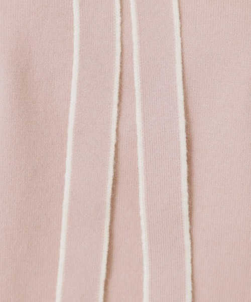 couture brooch(クチュールブローチ)の「【レディライクな華奢見せニット】配色ラインリボンタイニット(ニット/セーター・レディース・アイボリー/サンドベージュ/ブラック・38/42)」の12枚目の写真