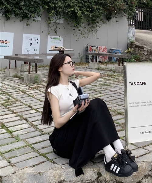 Per sist ence（パーシエンス）の「スリットスウェットスカート（スカート・レディース・ブラック/グレー・FREE）」の6枚目の写真