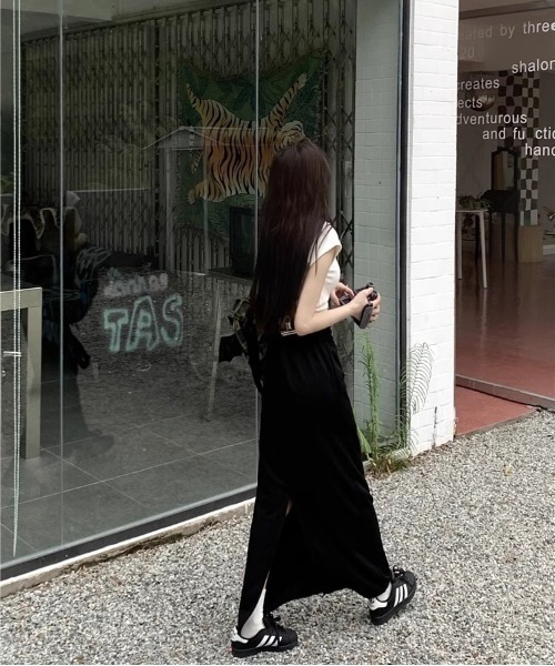 Per sist ence（パーシエンス）の「スリットスウェットスカート（スカート・レディース・ブラック/グレー・FREE）」の7枚目の写真