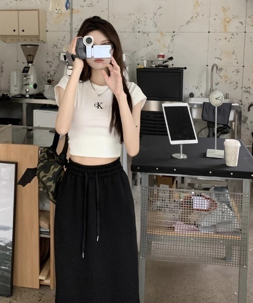 Per sist ence（パーシエンス）の「スリットスウェットスカート（スカート・レディース・ブラック/グレー・FREE）」の12枚目の写真