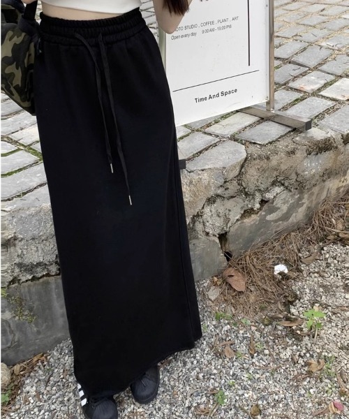 Per sist ence（パーシエンス）の「スリットスウェットスカート（スカート・レディース・ブラック/グレー・FREE）」の13枚目の写真