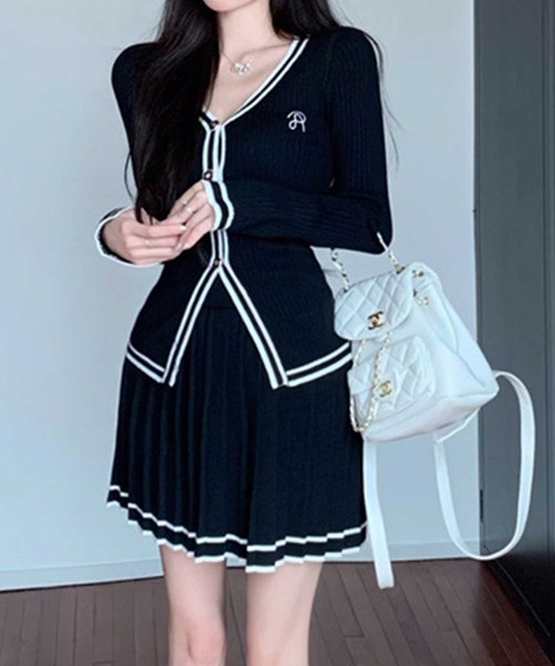 SPIGA（スピーガ）の「ﾗｲﾝ入りﾆｯﾄｶｰﾃﾞ+ﾌﾟﾘｰﾂSKｾｯﾄ（つなぎ/オールインワン・レディース・ブルー/グレー/ブラック・FREE）」の12枚目の写真